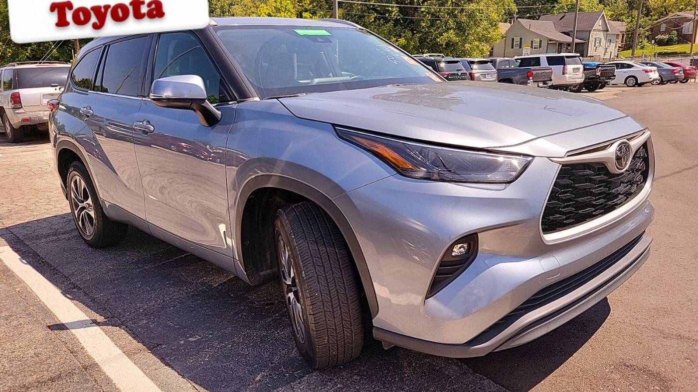2022 toyota highlander xle