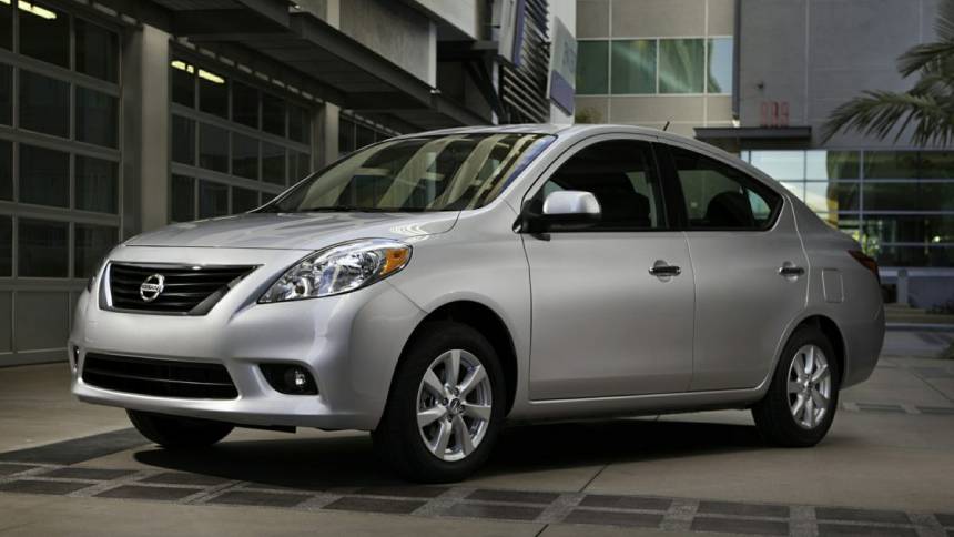 2014 nissan versa