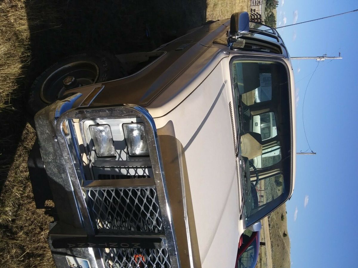 75000 on odometer. 4x4 works good. 3rd row seat. new tires. cold ac