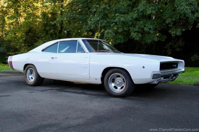 1968 dodge charger r/t. 440. 4-speed. a/c - restored. excellent