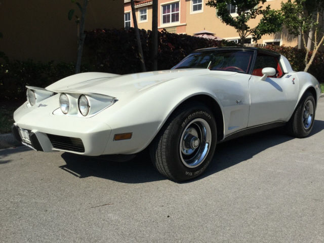 1979 corvette white/red many recent upgrades newer parts t-tops & auto trans
