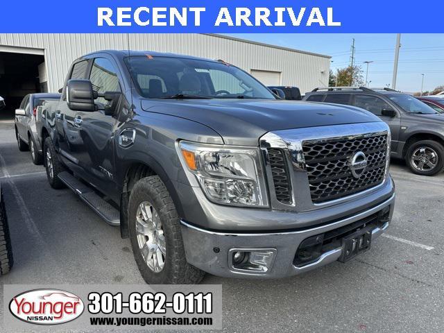 2017 nissan titan sv