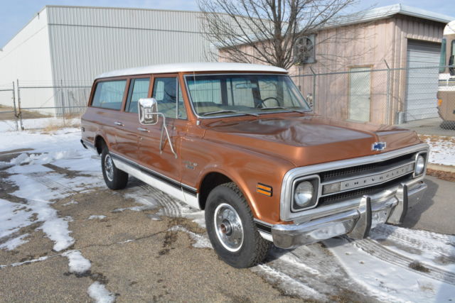 1970 surburban custom 10 - one owner