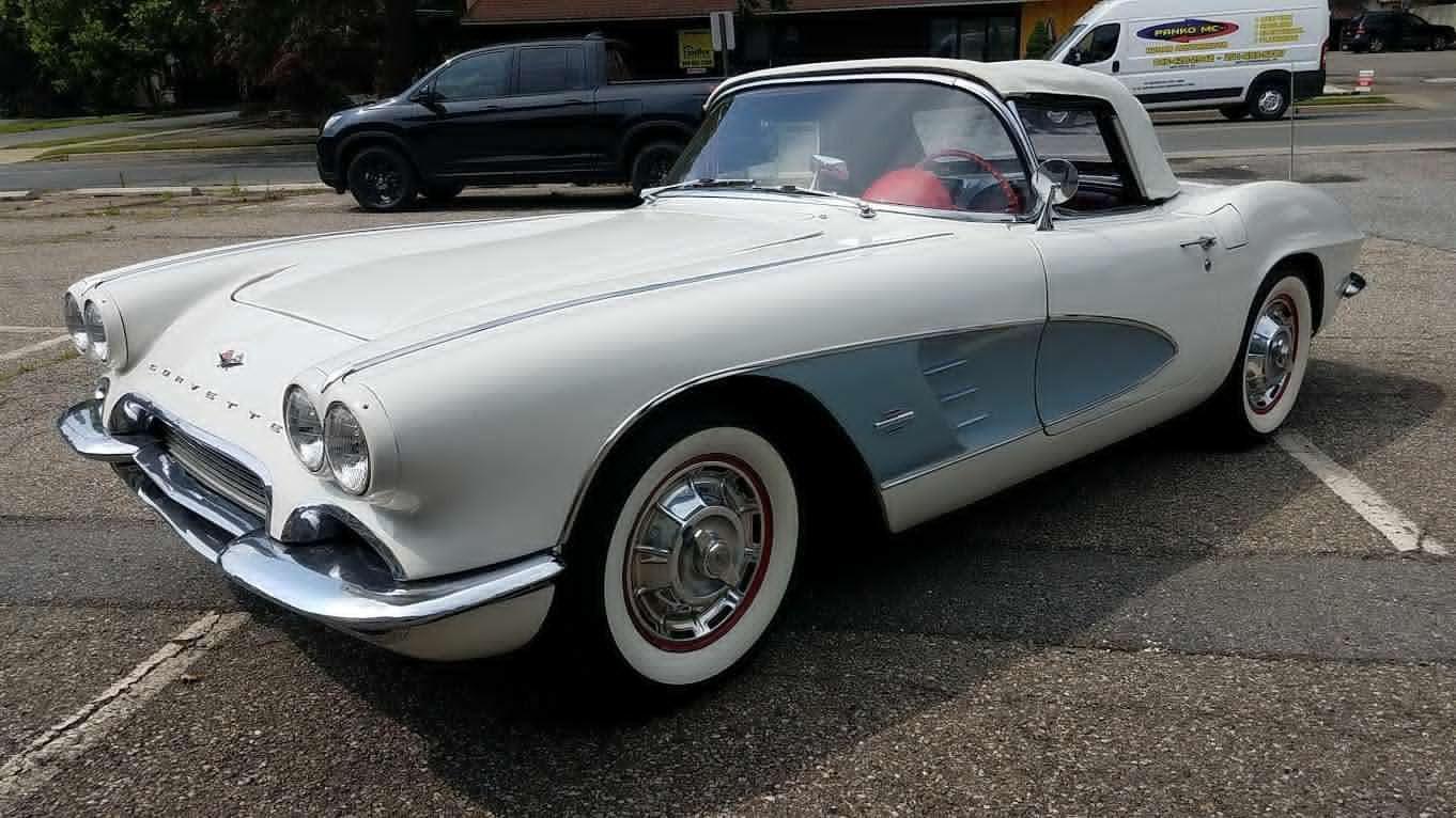 1961 chevrolet corvette ermine