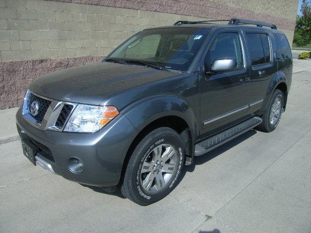 2008 nissan pathfinder le for sale in grand forks, north dakota
