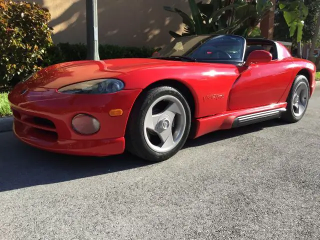 dodge viper rt/10 collector quality -only 3k miles -dead new - best of the vipes