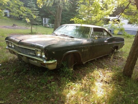 1966 chevrolet impala base hardtop 2-door 4.1l