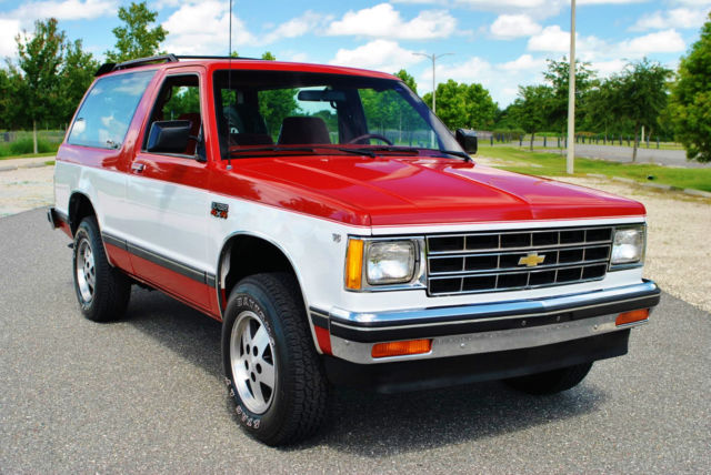 1983 chevrolet s-10 blazer 4x4 low miles like new! 2 owner clean carfax report!