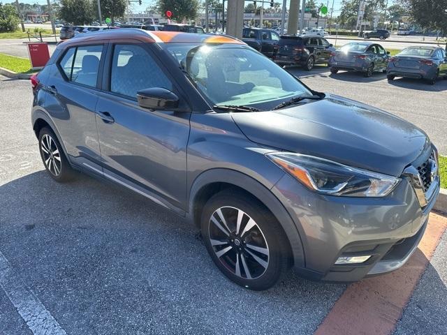 2019 nissan kicks sr