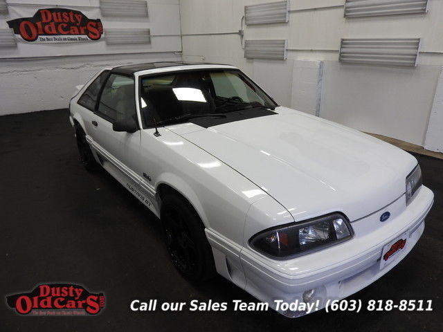 1987 white gt runs drives body int vgood 5lv8 4spd auto!