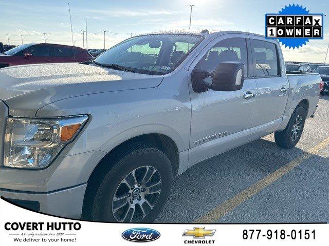 2020 nissan titan sv