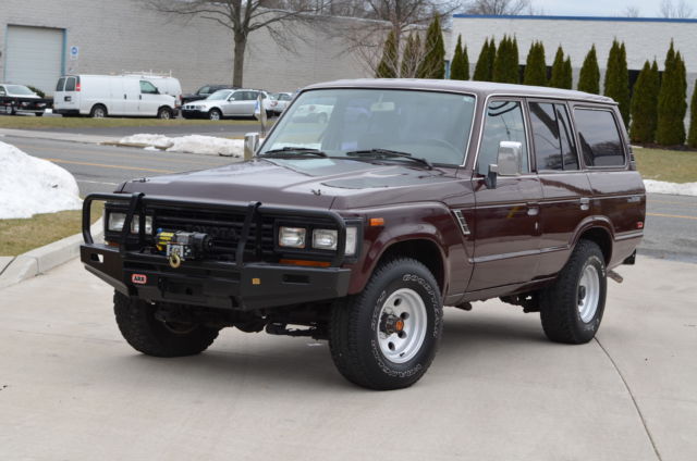1990 toyota land cruiser nice and clean , look . no reserve
