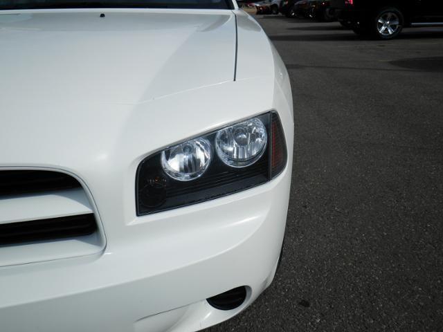2009 dodge charger 4dr rear-wheel drive sedan base base for sale in grand forks, north dakota