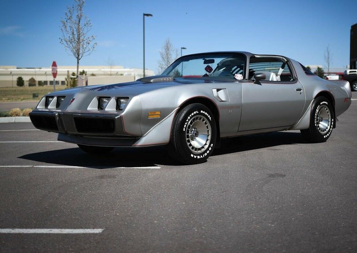 1979 pontiac firebird trans-am silver coupe pontiac 400 cid v8 4 speed manual