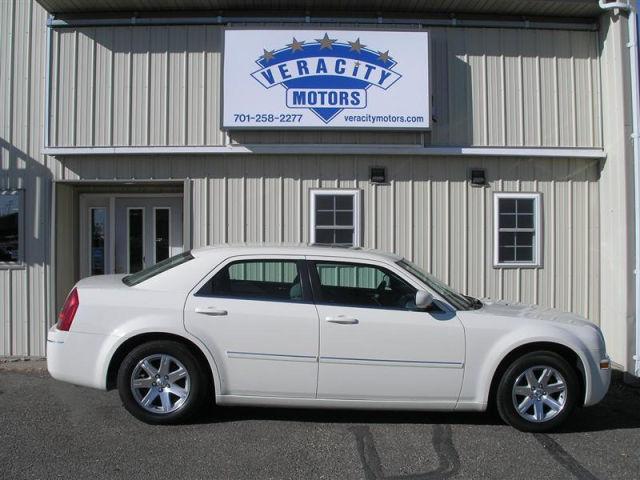 2006 chrysler 300 touring for sale in bismarck, north dakota