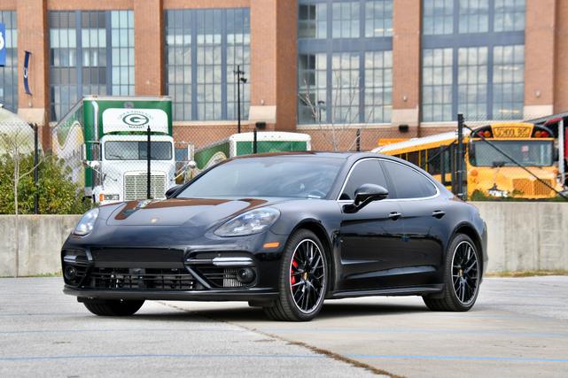 2018 porsche panamera turbo