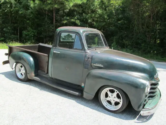 fuel injected v8, automatic, power disc brakes, power steering!