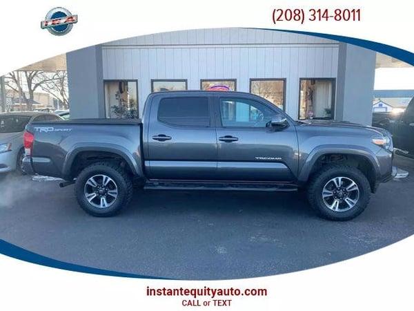 2016 toyota tacoma in chicago, illinois