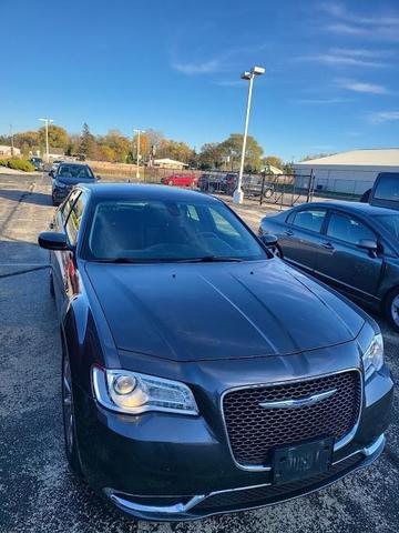 2018 chrysler 300 touring
