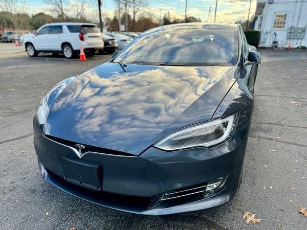 2018 tesla model s in chicago, illinois