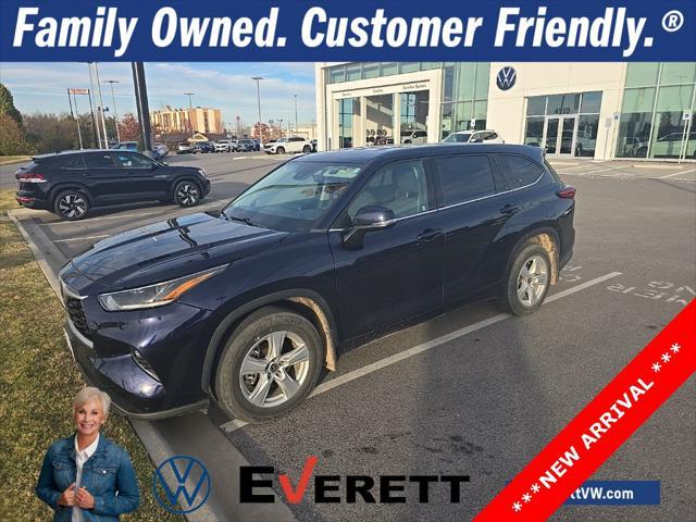 2021 toyota highlander le