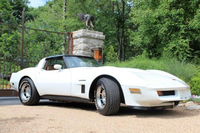 1982 chevrolet corvette low miles! white over camel! service inspected collector