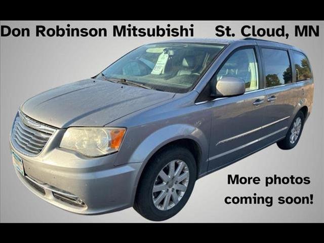 2014 chrysler town & country touring