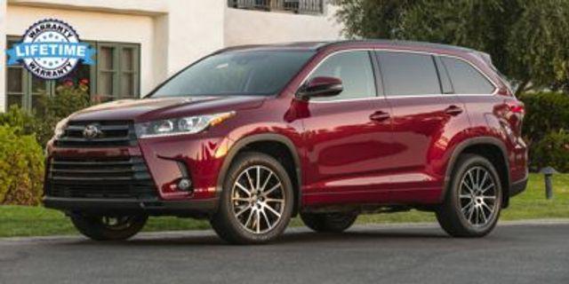 2019 toyota highlander le