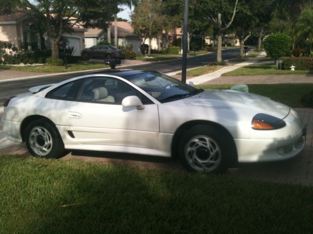 1992 dodge stealth r/t hatchback 2-door 3.0l 61,000 dealer serviced miles