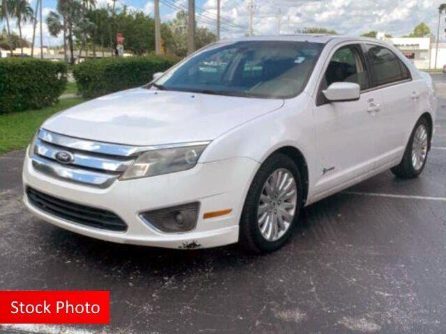 2011 ford fusion hybrid base