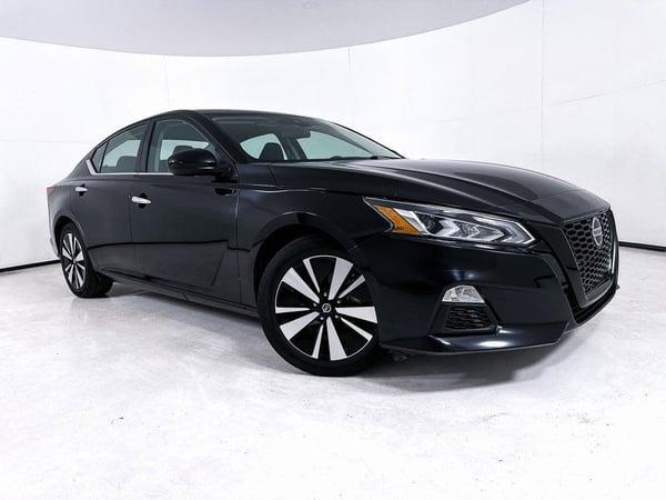 2021 nissan altima in beloit, wisconsin