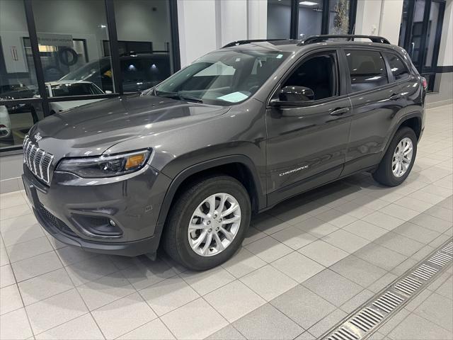 2022 jeep cherokee latitude lux