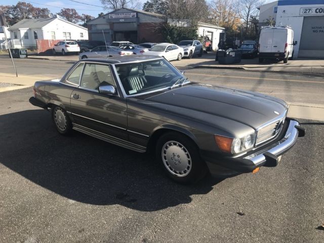 1986 Mercedes-Benz 560 sl